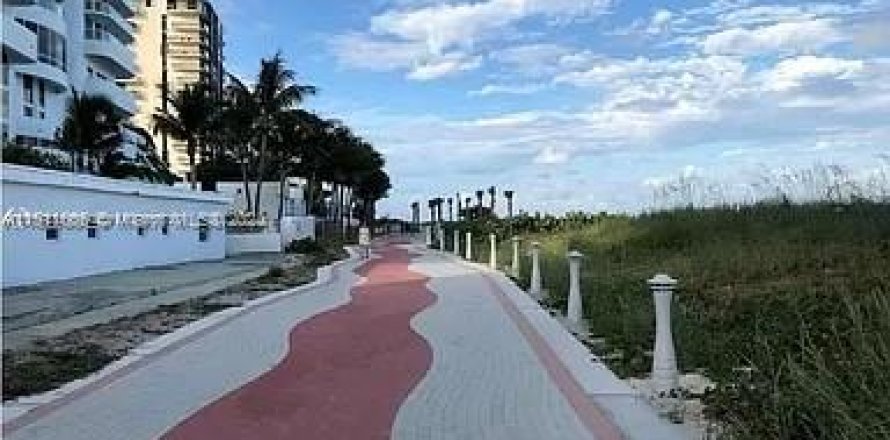 Condo in Miami Beach, Florida, 1 bedroom  № 1699865