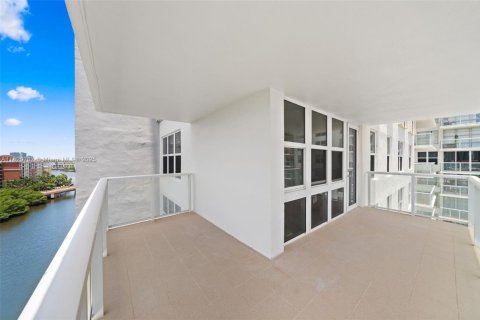 Copropriété à vendre à Sunny Isles Beach, Floride: 3 chambres, 141.68 m2 № 1779228 - photo 14