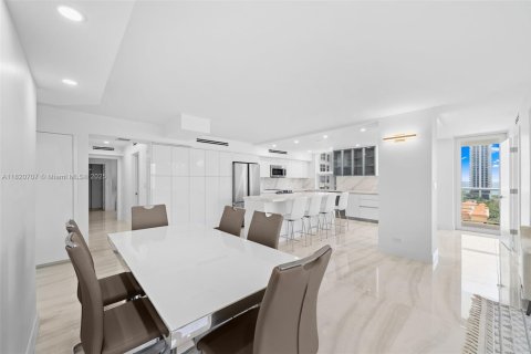 Copropriété à vendre à Sunny Isles Beach, Floride: 3 chambres, 141.68 m2 № 1779228 - photo 8