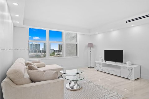 Copropriété à vendre à Sunny Isles Beach, Floride: 3 chambres, 141.68 m2 № 1779228 - photo 17