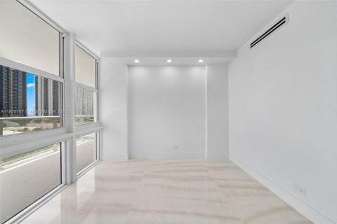 Copropriété à vendre à Sunny Isles Beach, Floride: 3 chambres, 141.68 m2 № 1779228 - photo 24