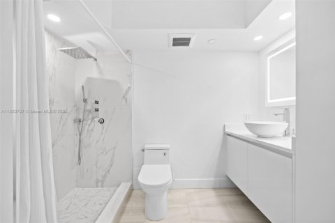 Copropriété à vendre à Sunny Isles Beach, Floride: 3 chambres, 141.68 m2 № 1779228 - photo 25