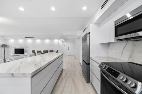 Copropriété à vendre à Sunny Isles Beach, Floride: 3 chambres, 141.68 m2 № 1779228 - photo 7