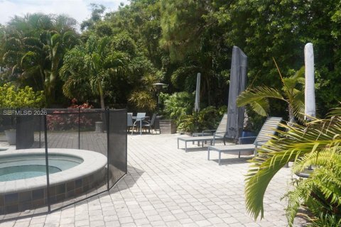 House in Oakland Park, Florida 2 bedrooms, 88.54 sq.m. № 2069328 - photo 19