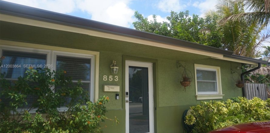 House in Oakland Park, Florida 2 bedrooms, 88.54 sq.m. № 2069328