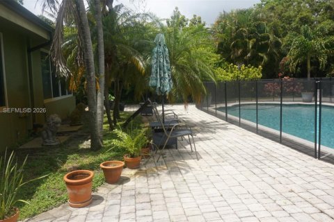 House in Oakland Park, Florida 2 bedrooms, 88.54 sq.m. № 2069328 - photo 18