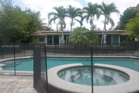 House in Oakland Park, Florida 2 bedrooms, 88.54 sq.m. № 2069328 - photo 20