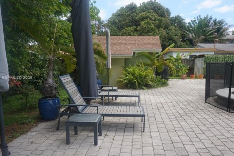 House in Oakland Park, Florida 2 bedrooms, 88.54 sq.m. № 2069328 - photo 21