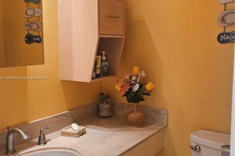 Copropriété à louer à Hallandale Beach, Floride: 1 chambre, 80.82 m2 № 1947155 - photo 6