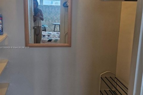 Copropriété à louer à Hallandale Beach, Floride: 1 chambre, 80.82 m2 № 1947155 - photo 14