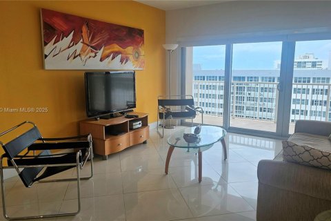 Copropriété à louer à Hallandale Beach, Floride: 1 chambre, 80.82 m2 № 1947155 - photo 8