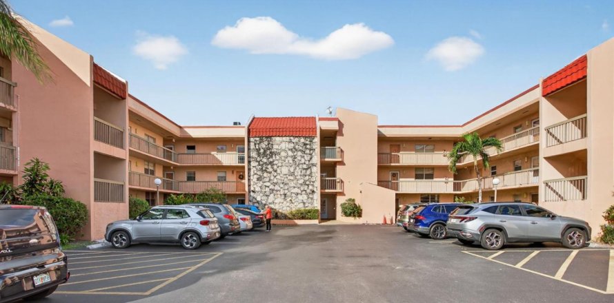 Condo à Margate, Floride, 2 chambres № 2154146