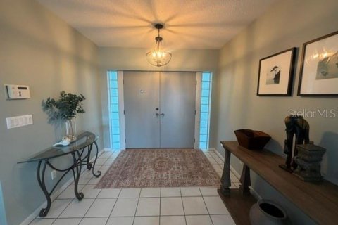 House in Winter Haven, Florida 3 bedrooms, 280.56 sq.m. № 2314974 - photo 3