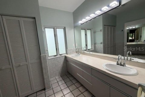 House in Winter Haven, Florida 3 bedrooms, 280.56 sq.m. № 2314974 - photo 22