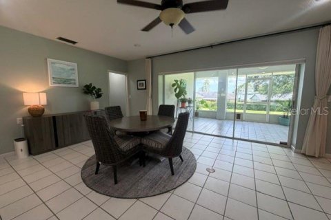 House in Winter Haven, Florida 3 bedrooms, 280.56 sq.m. № 2314974 - photo 8