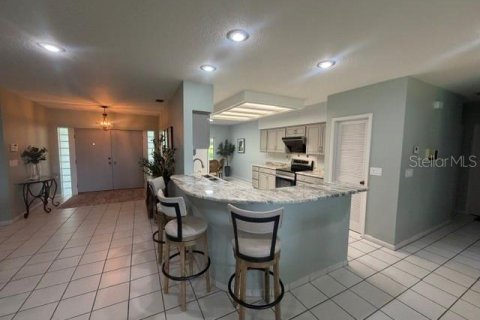 House in Winter Haven, Florida 3 bedrooms, 280.56 sq.m. № 2314974 - photo 13