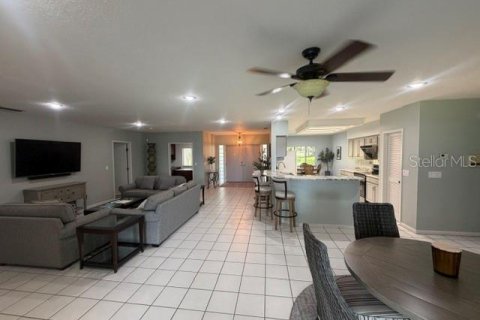 House in Winter Haven, Florida 3 bedrooms, 280.56 sq.m. № 2314974 - photo 14