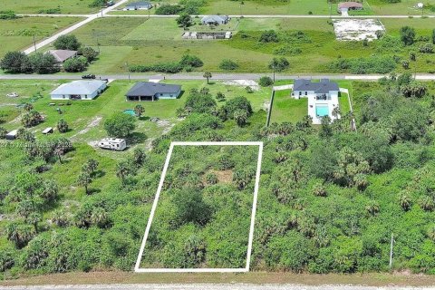Land in Lehigh Acres, Florida № 2164344