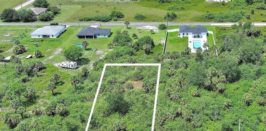 Land in Lehigh Acres, Florida № 2164344
