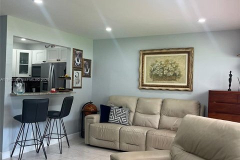 Condominio en venta en West Palm Beach, Florida, 1 dormitorio, 60.01 m2 № 2024991 - foto 3