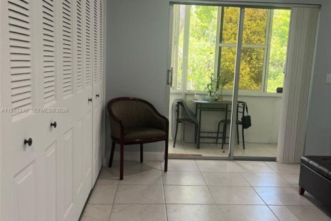 Condominio en venta en West Palm Beach, Florida, 1 dormitorio, 60.01 m2 № 2024991 - foto 8