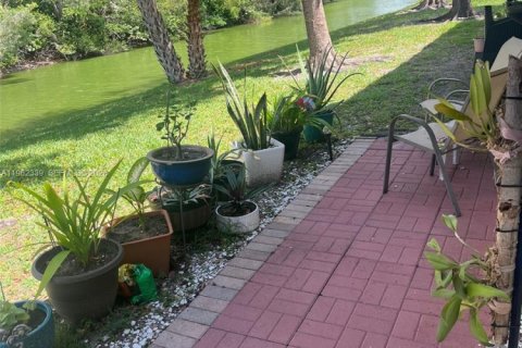 Condominio en venta en West Palm Beach, Florida, 1 dormitorio, 60.01 m2 № 2024991 - foto 18