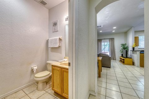 Adosado en venta en Kissimmee, Florida, 4 dormitorios, 133.78 m2 № 2330607 - foto 6