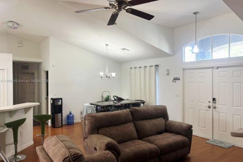 Casa en venta en Naples, Florida, 3 dormitorios № 1965113 - foto 4