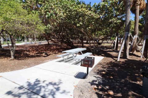 Casa en alquiler en Miami Beach, Florida, 2 dormitorios, 83.61 m2 № 2023320 - foto 20