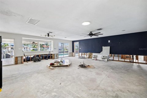 Casa en venta en Saint Petersburg, Florida, 4 dormitorios, 182.37 m2 № 1759700 - foto 8