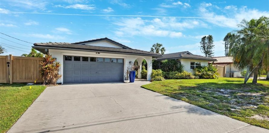 Casa en Saint Petersburg, Florida 4 dormitorios, 182.37 m2 № 1759700
