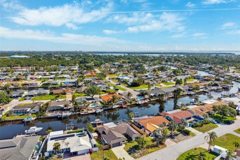 Casa en venta en Saint Petersburg, Florida, 4 dormitorios, 182.37 m2 № 1759700 - foto 26