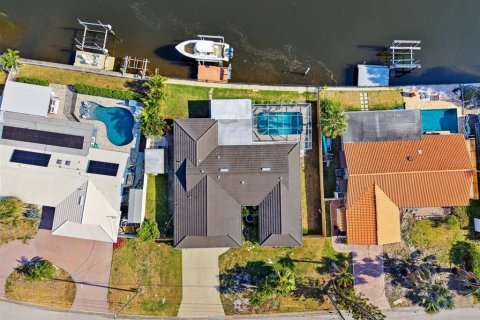 Casa en venta en Saint Petersburg, Florida, 4 dormitorios, 182.37 m2 № 1759700 - foto 21