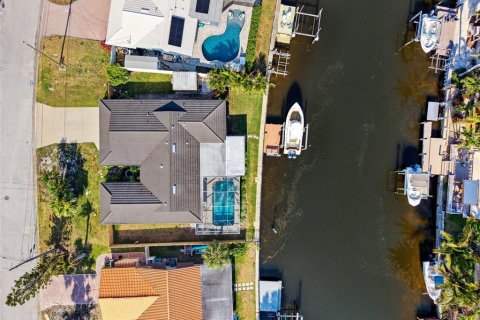 Casa en venta en Saint Petersburg, Florida, 4 dormitorios, 182.37 m2 № 1759700 - foto 22