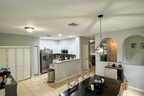 Купить таунхаус в Хомстед, Флорида 3 спальни, 171.87м2, № 1930805 - фото 10