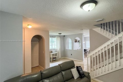 Купить таунхаус в Хомстед, Флорида 3 спальни, 171.87м2, № 1930805 - фото 6