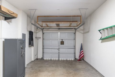 Купить таунхаус в Хомстед, Флорида 3 спальни, 171.87м2, № 1930805 - фото 13