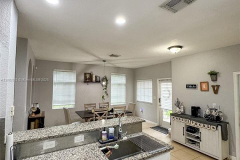 Купить таунхаус в Хомстед, Флорида 3 спальни, 171.87м2, № 1930805 - фото 12