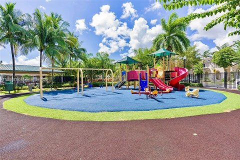 Купить таунхаус в Хомстед, Флорида 3 спальни, 171.87м2, № 1930805 - фото 26