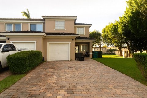 Купить таунхаус в Хомстед, Флорида 3 спальни, 171.87м2, № 1930805 - фото 4