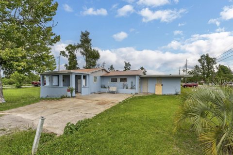 House in Panama City, Florida 4 bedrooms, 153.85 sq.m. № 562676 - photo 1