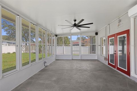 House in Spring Hill, Florida 4 bedrooms, 202.81 sq.m. № 1870936 - photo 30