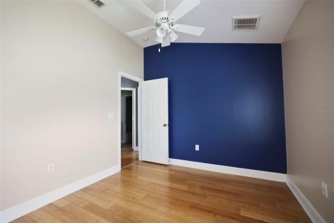 House in Spring Hill, Florida 4 bedrooms, 202.81 sq.m. № 1870936 - photo 18