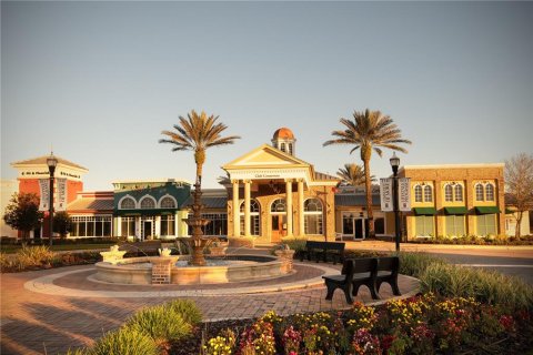 House in CONNERTON

 in Land O' Lakes, Florida 5 bedrooms, 300.07 sq.m. № 1880512 - photo 28