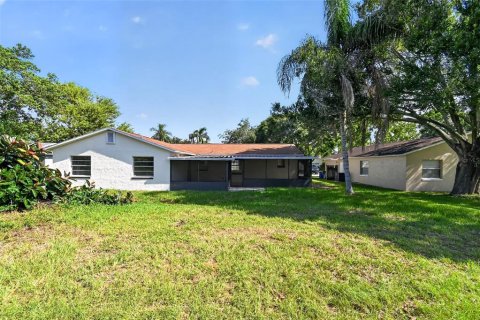 House in Rockledge, Florida 3 bedrooms, 130.53 sq.m. № 2322326 - photo 14