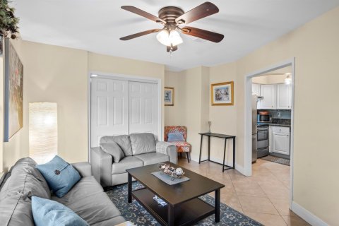 Townhouse in Delray Beach, Florida 1 bedroom, 58.06 sq.m. № 2240529 - photo 4
