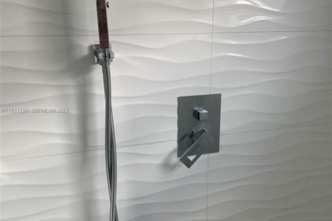 Купить виллу или дом в Бока-Ратон, Флорида 3 спальни, № 1991749 - фото 6