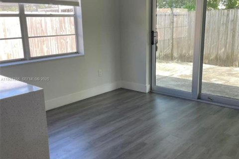 Купить виллу или дом в Бока-Ратон, Флорида 3 спальни, № 1991749 - фото 9