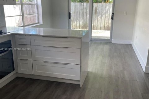 Купить виллу или дом в Бока-Ратон, Флорида 3 спальни, № 1991749 - фото 3