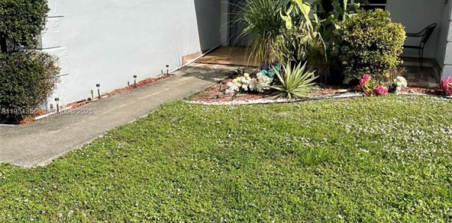 Дом в Бока-Ратон, Флорида 3 спальни № 1991749